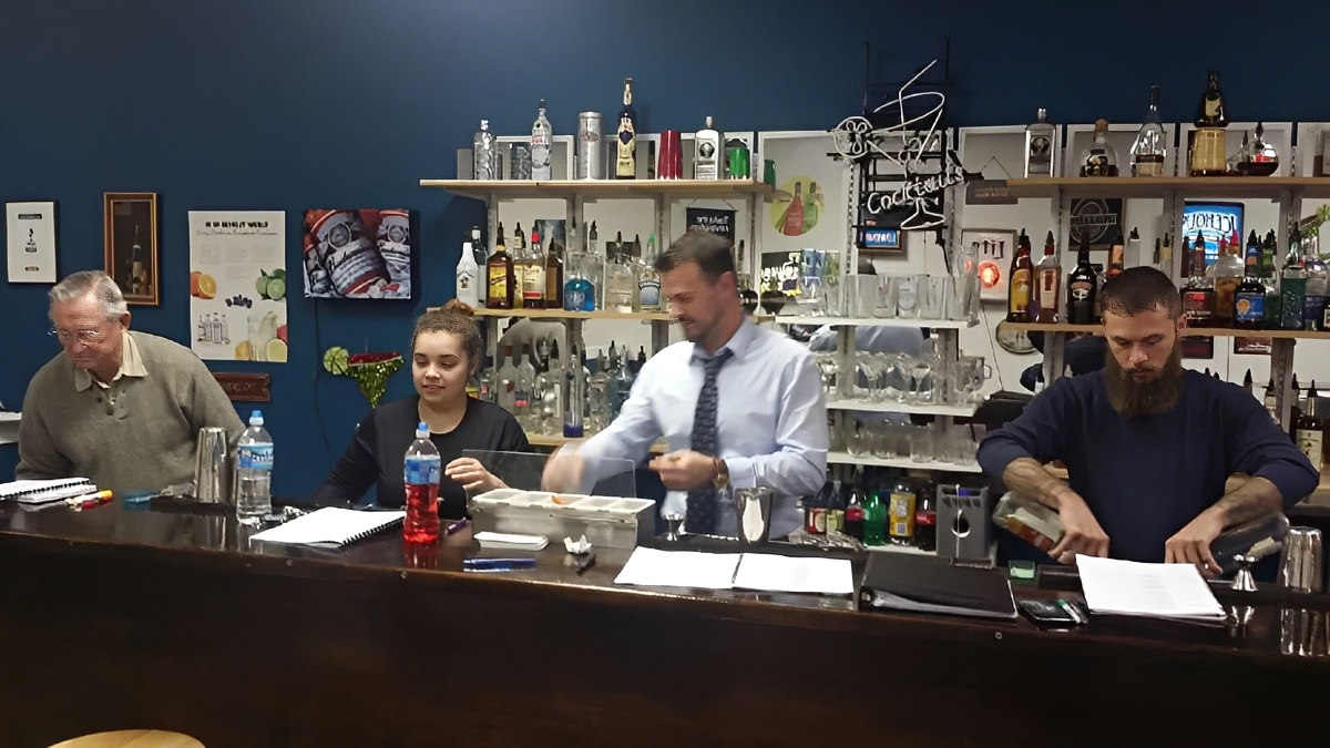 hands-on bartender training class Florida